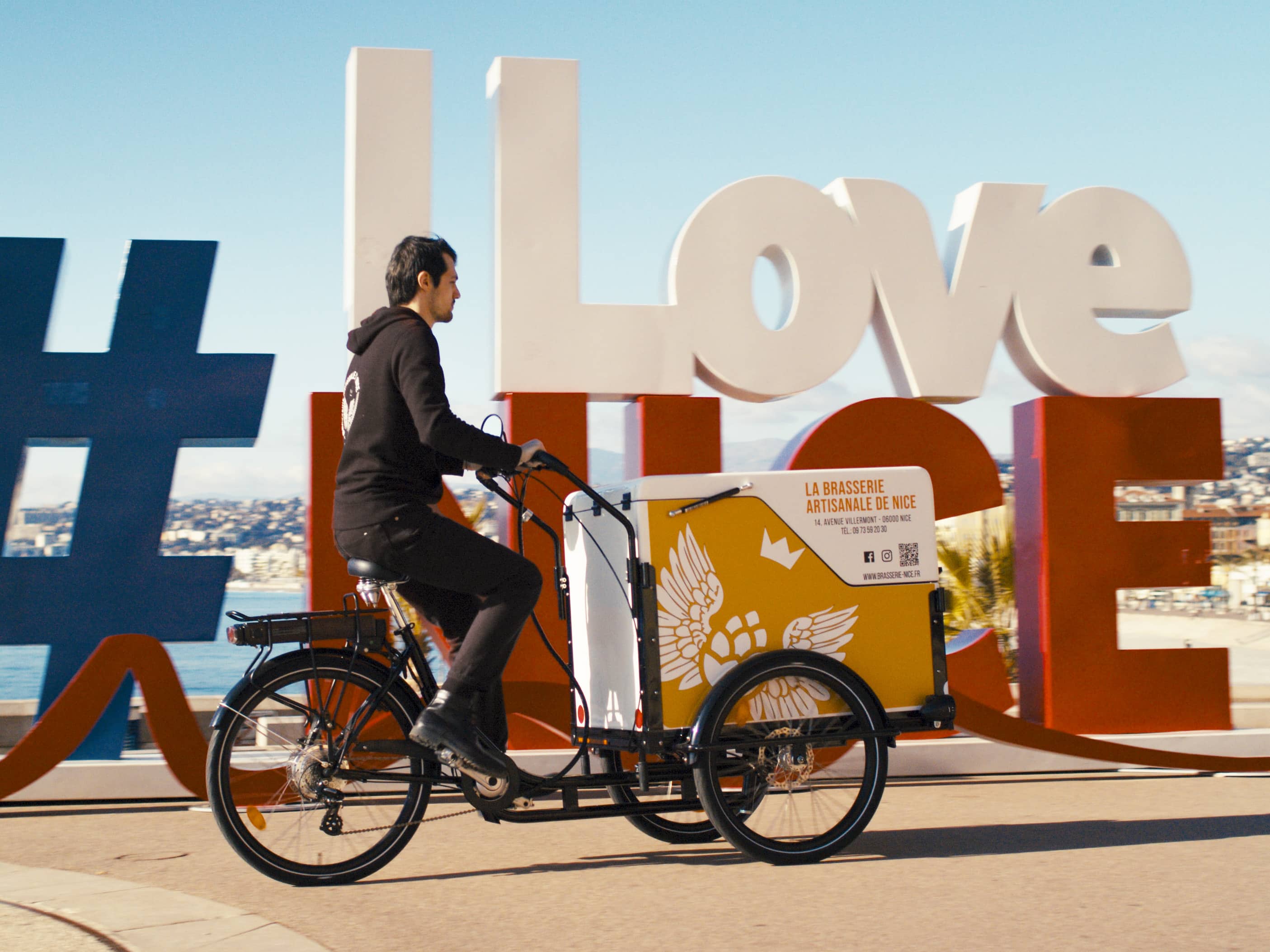 vélo de La Brasserie Artisanale de Nice devant I Love Nice